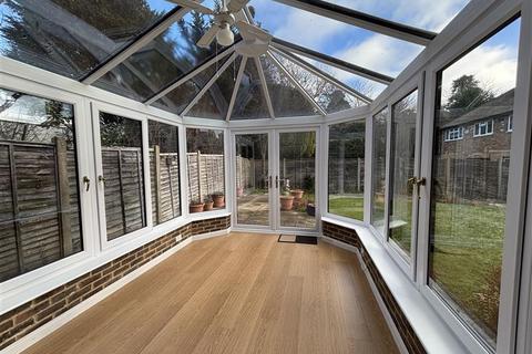 4 bedroom detached house to rent, Lyndhurst Close, Bracknell, Berkshire, RG12