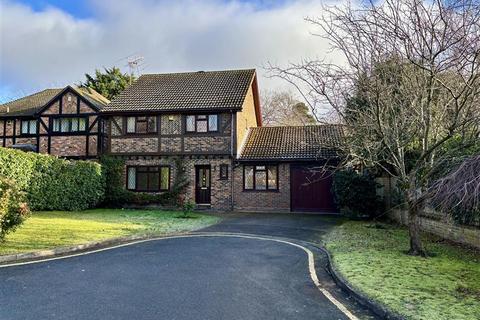 4 bedroom detached house to rent, Lyndhurst Close, Bracknell, Berkshire, RG12