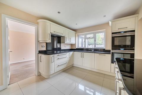 undefined, Lyndhurst Close, Bracknell, Berkshire, RG12