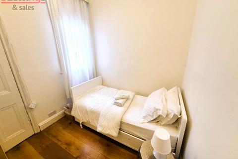 undefined, LONDON, NW4