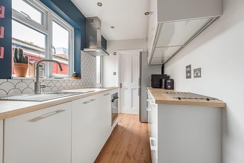 2 bedroom terraced house to rent, Eldon Street, Berkshire RG1