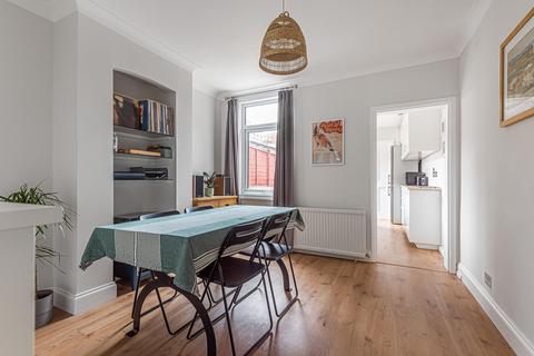 2 bedroom terraced house to rent, Eldon Street, Berkshire RG1