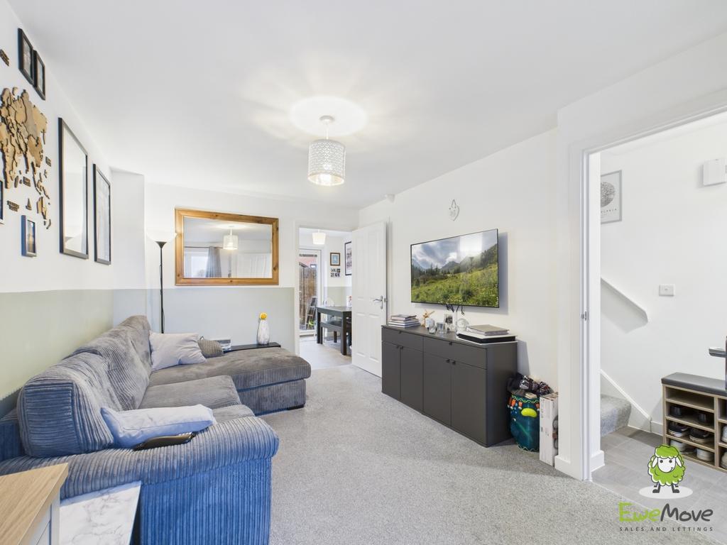 Ewe Move Estate Agents Basingstoke -Bloxham Close -