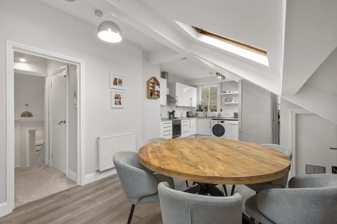 3 bedroom apartment to rent, Edge Hill, London SW19