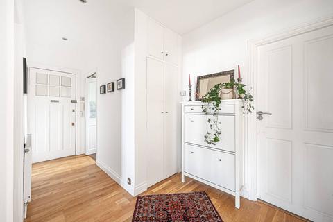 2 bedroom flat for sale, Great North Road, East Finchley, London, N2