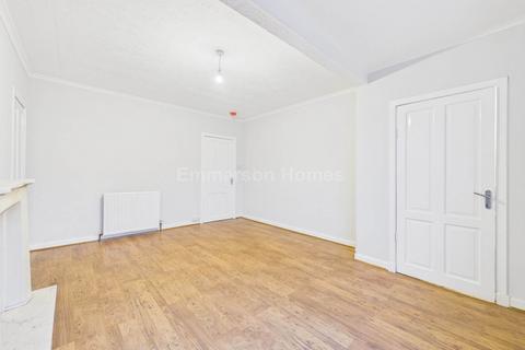 2 bedroom house to rent, Beech Avenue, Johnstone PA5