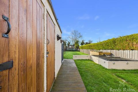 4 bedroom terraced house for sale, Westfield, Hull HU12