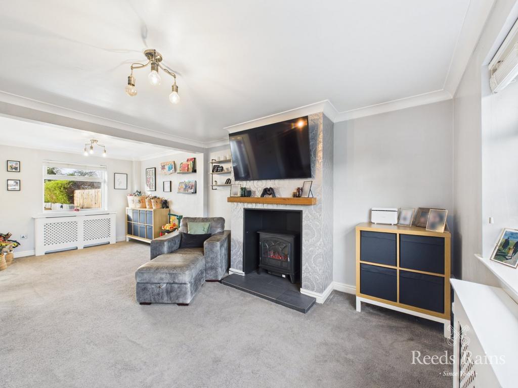 Sitting/Dining Room