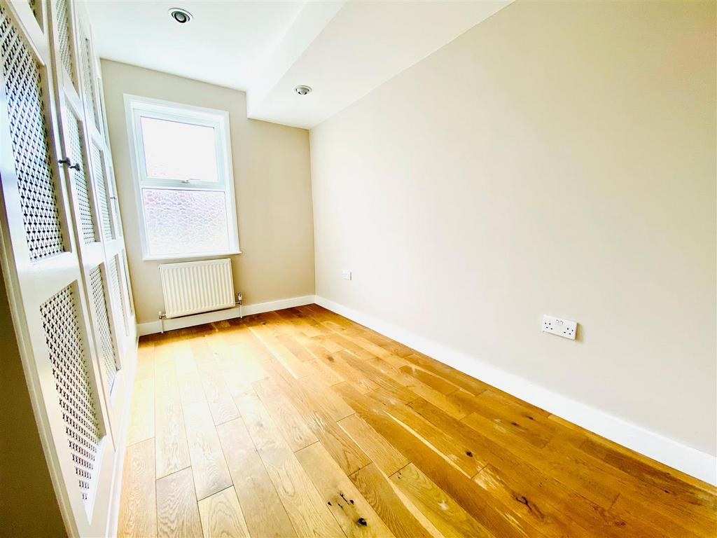 214 holmesdale road 13.jpg