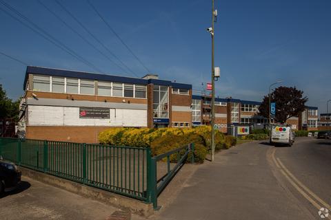 Warehouse to rent, 35-44 Wates Way Mitcham CR4 4HR
