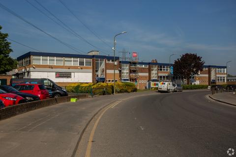 Warehouse to rent, 35-44 Wates Way Mitcham CR4 4HR