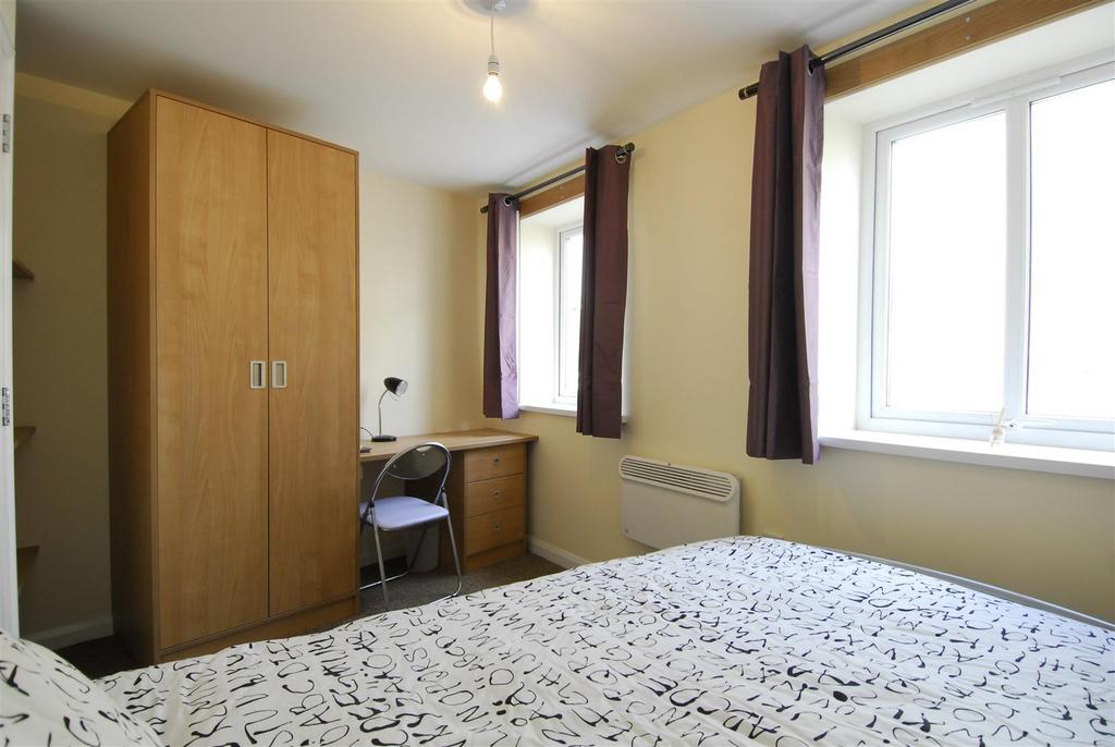 42 Regent St2bed001.JPG