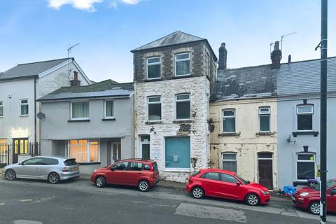 Industrial unit for sale, Pontypool Vets, 48 George Street, Pontypool, Gwent, NP4 6BY