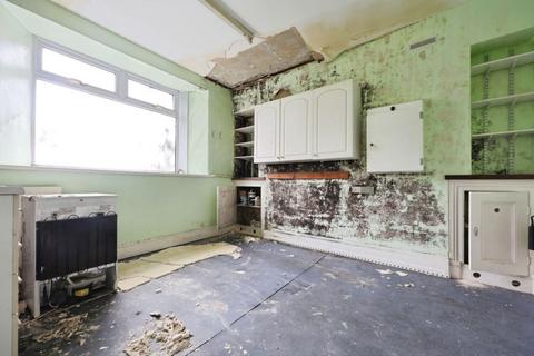Industrial unit for sale, Pontypool Vets, 48 George Street, Pontypool, Gwent, NP4 6BY