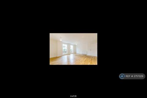 3 bedroom flat to rent, Pheonix Works, London, E1