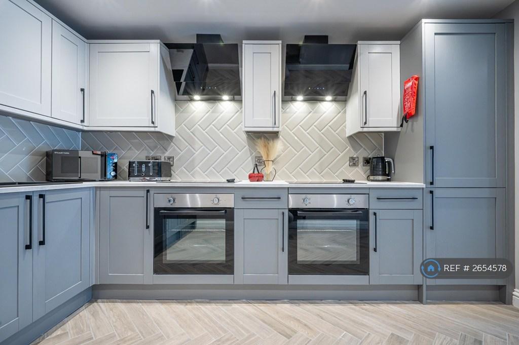 2 x Oven And 4 Burner Hob