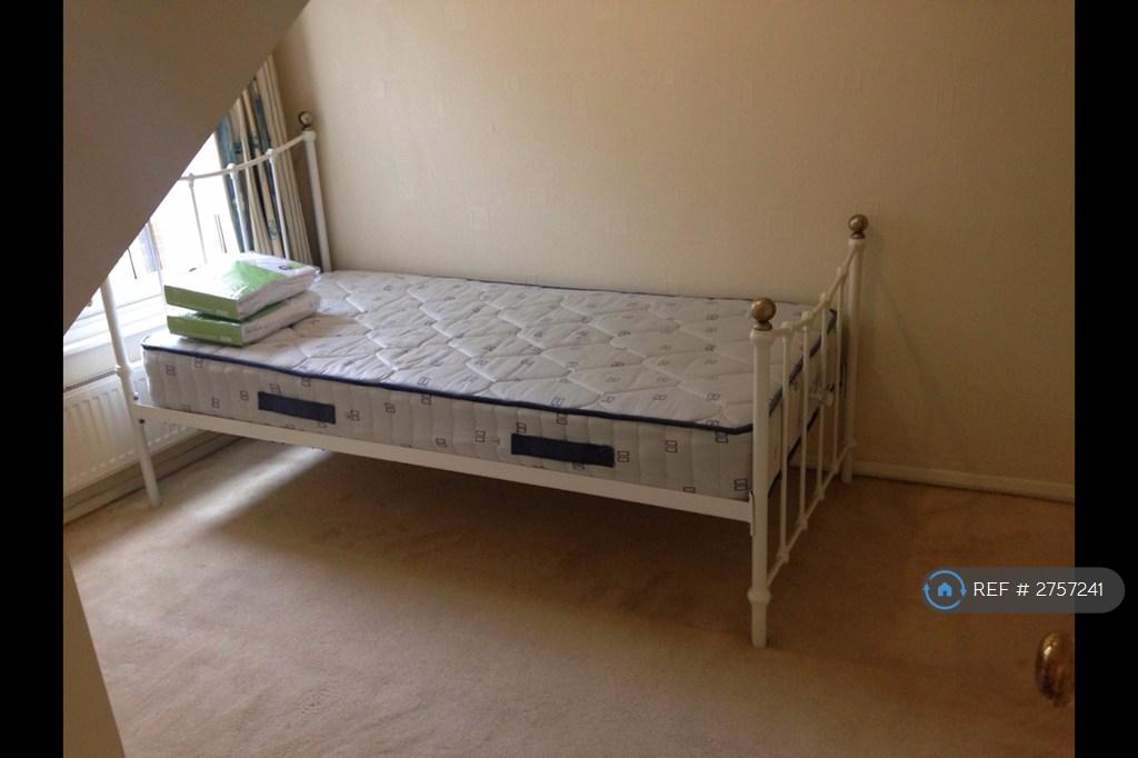 Double Room (Single Bed)