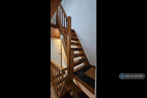 2 bedroom flat to rent, Wedderburn Road, Barking, IG11