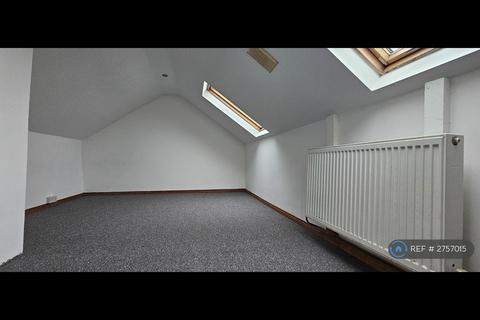 2 bedroom flat to rent, Wedderburn Road, Barking, IG11
