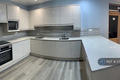 1 bedroom in a house share to rent, London, London, N22