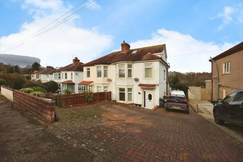 42 Glasllwch Crescent, Newport, Gwent, NP20 3SE