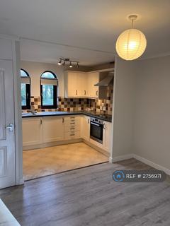 2 bedroom flat to rent, The Drive, Peterborough, PE3