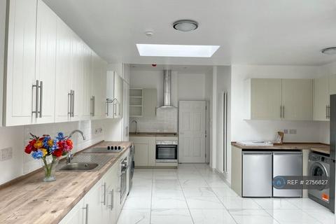 1 bedroom in a house share to rent, London, London, SE6
