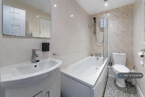2 bedroom terraced house to rent, High Meadows, Newcastle Upon Tyne, NE3