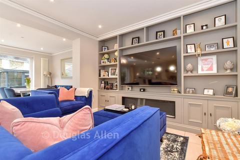 undefined, Theydon Grove, Epping CM16