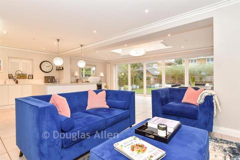 undefined, Theydon Grove, Epping CM16