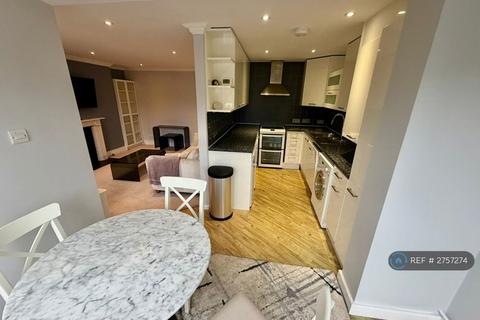 3 bedroom flat to rent, Marloes Road, London, W8
