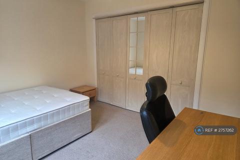 2 bedroom flat to rent, West Silvermills Lane, Edinburgh, EH3