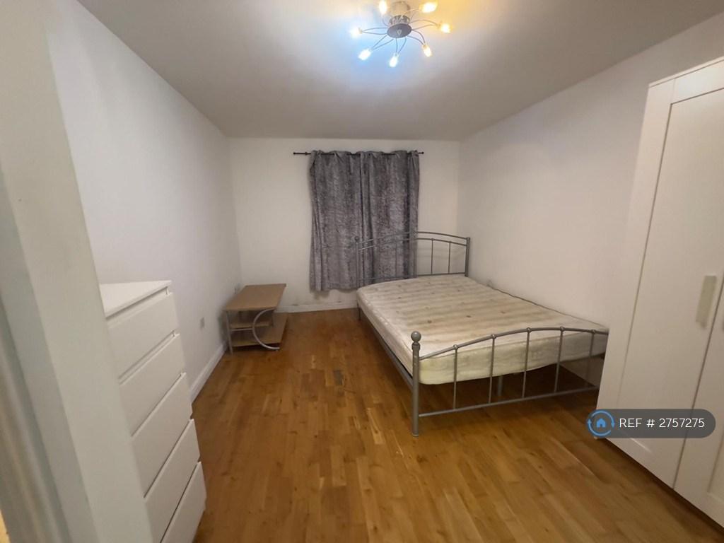 Bedrooom1