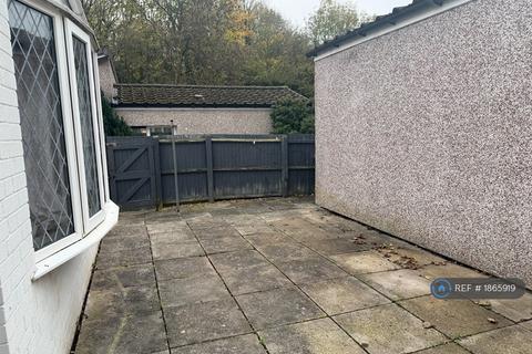 2 bedroom bungalow to rent, Spout Way, Telford, TF3