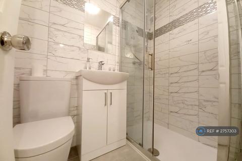 1 bedroom in a house share to rent, Trindehay, Basildon, SS15