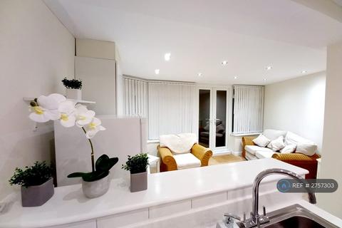 1 bedroom in a house share to rent, Trindehay, Basildon, SS15