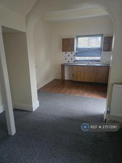 1 bedroom flat to rent, Cuthbert Road, Westgate-On-Sea, CT8