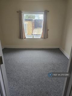 1 bedroom flat to rent, Cuthbert Road, Westgate-On-Sea, CT8