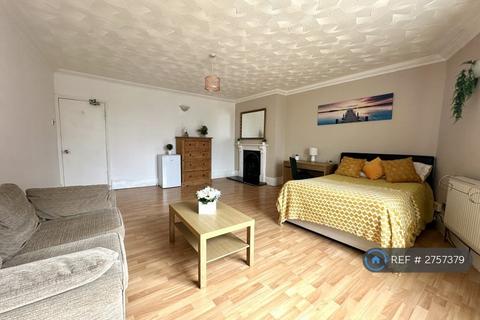 1 bedroom in a house share to rent, Palmerston Road, Southsea, PO5