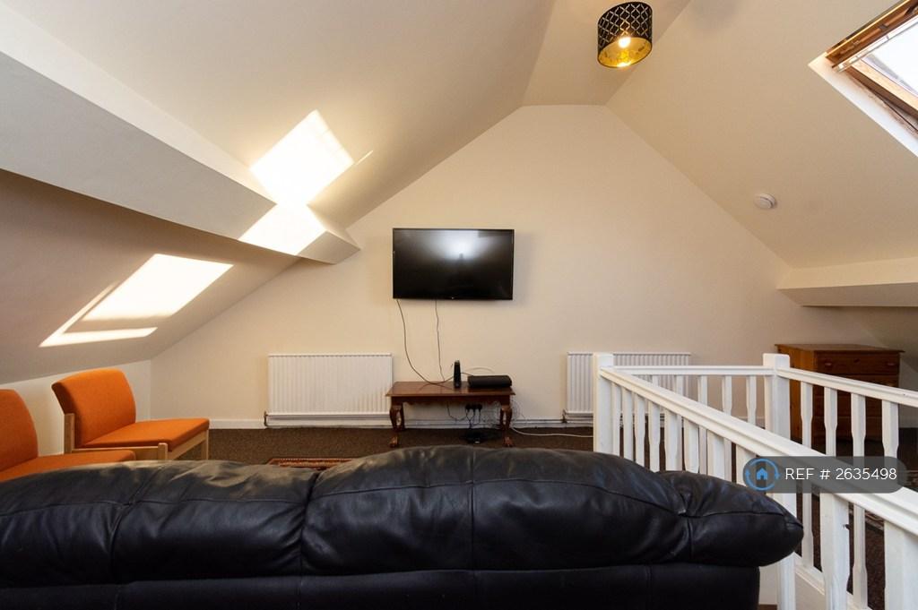 2nd Floor - Big Common Room