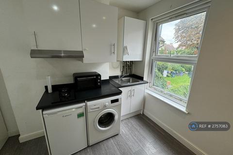 undefined, Blenheim Gardens, Wallington, SM6
