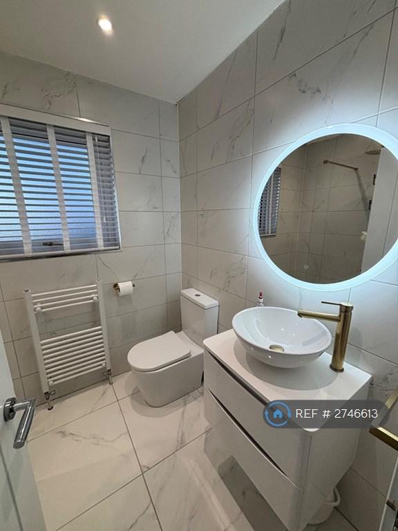 Main Bathroom