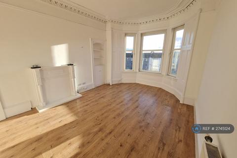 2 bedroom flat to rent, Finlay Drive, Glasgow, G31
