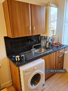 2 bedroom flat to rent, Finlay Drive, Glasgow, G31