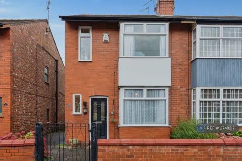 1 bedroom in a house share to rent, Criccieth Road, Stockport, SK3
