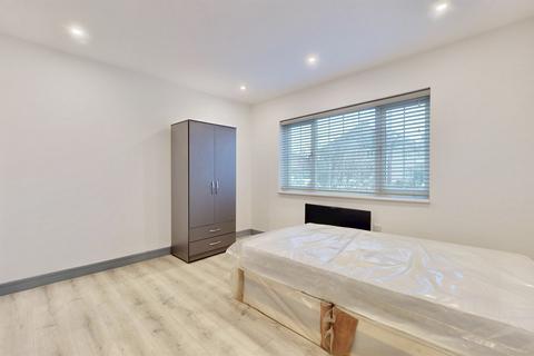 undefined, Hayman Crescent, Hayes UB4