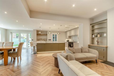 5 bedroom semi-detached house for sale, Station Road, Churchdown, Gloucester