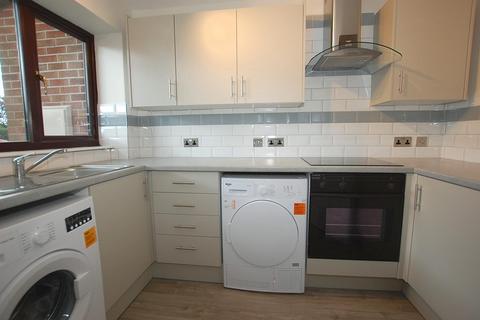 2 bedroom flat to rent, Ingram Court, Hall Road, Norwich