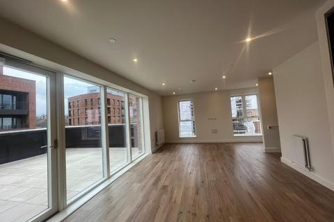 3 bedroom flat for sale, Mary Neuner Road, London, N8 area