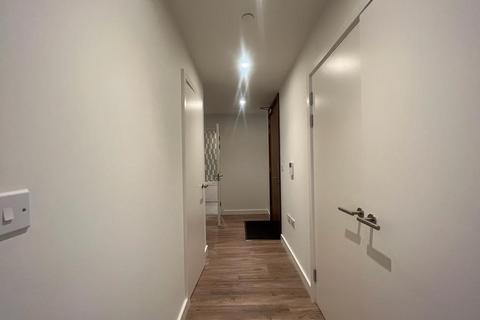 3 bedroom flat for sale, Mary Neuner Road, London, N8 area